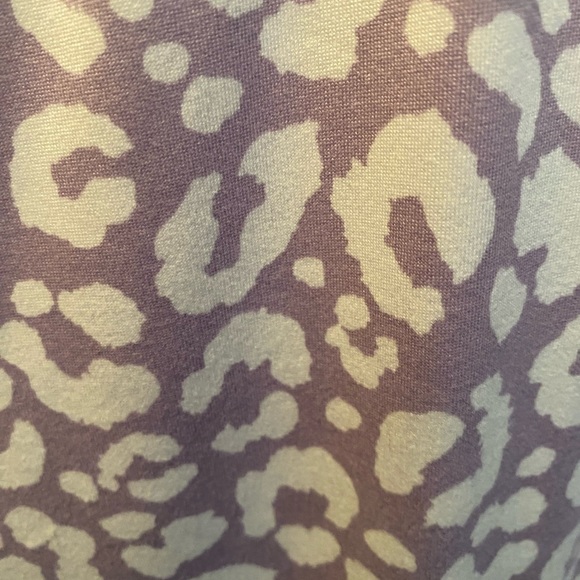 NWOT very  soft, shot sleeve top - Picture 2 of 4